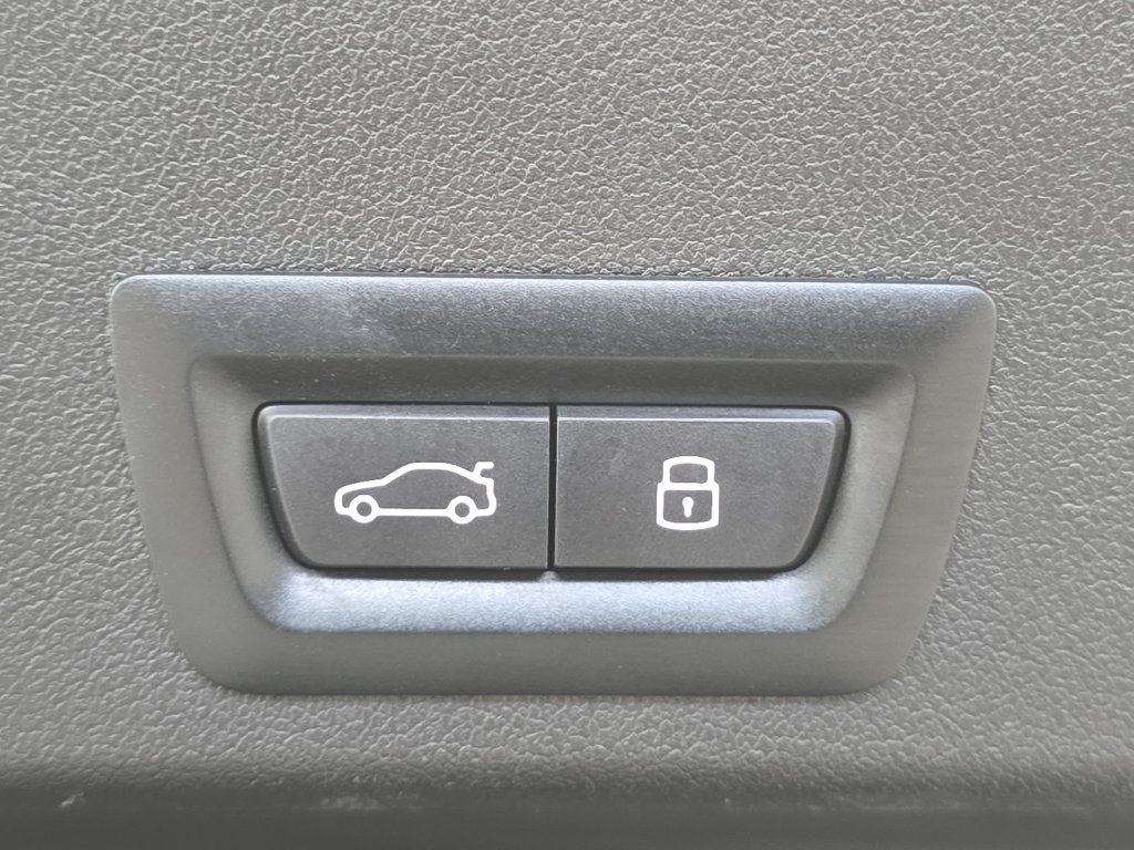 Certified 2023 BMW XM AWD/4WD image 22