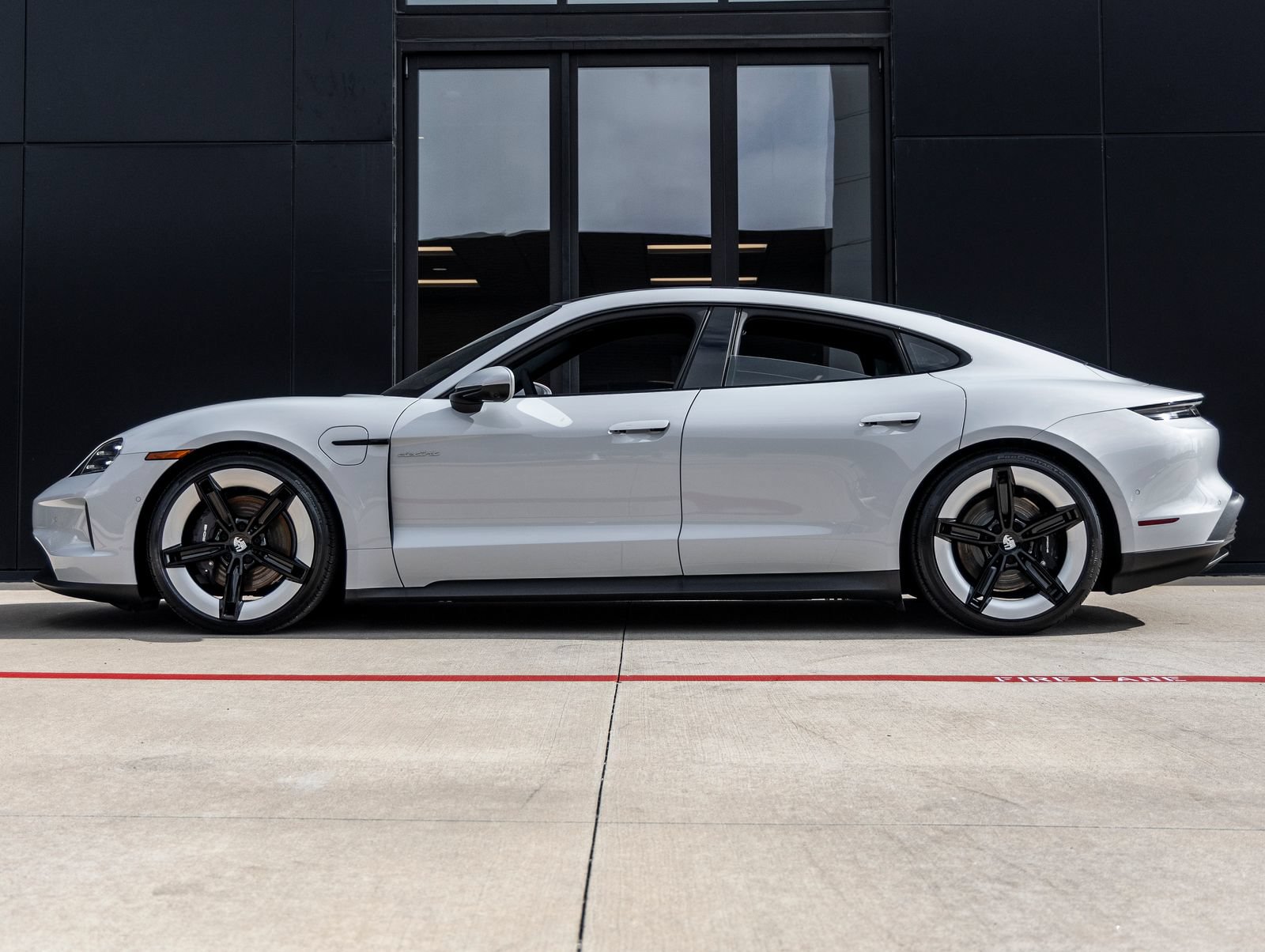 New 2026 Porsche Taycan AWD/4WD image 2