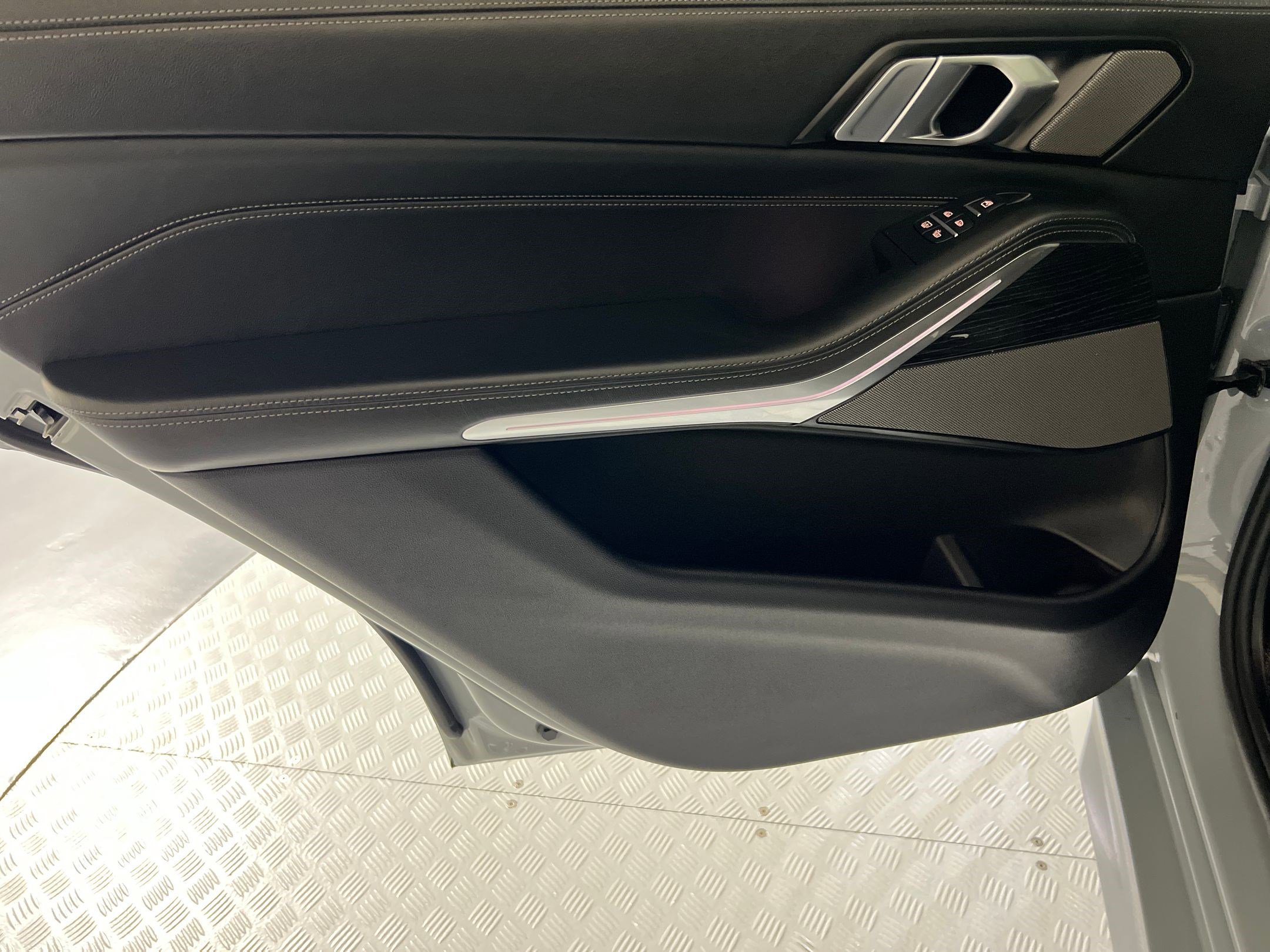 New 2026 BMW X7 M60i image 33