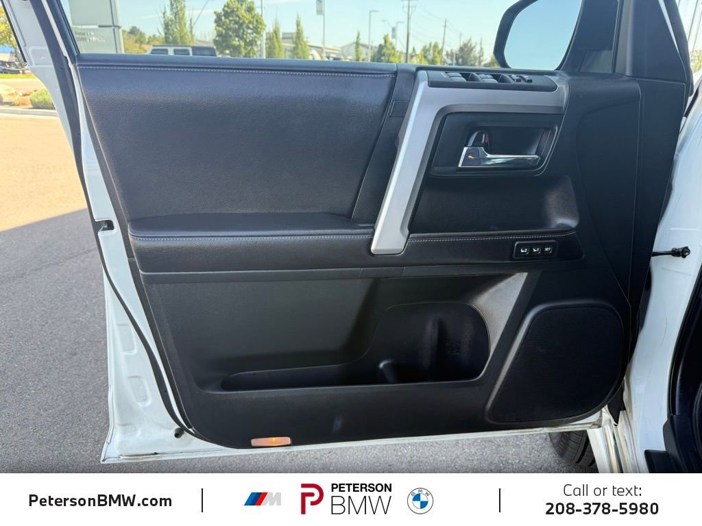 Used 2016 Toyota 4Runner Limited AWD/4WD image 13