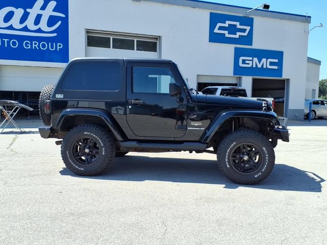Used 2011 Jeep Wrangler Sahara AWD/4WD image 2