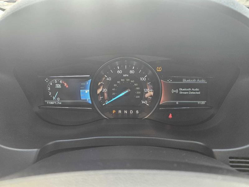 Used 2016 Ford Explorer Limited w/ Class II Trailer Tow Package image 16