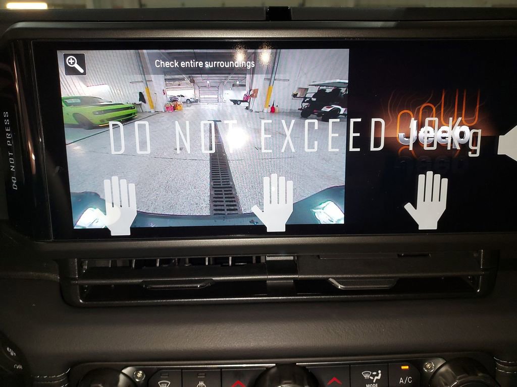 New 2026 Jeep Gladiator Sport AWD/4WD image 23