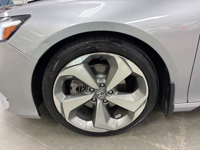 Used 2018 Honda Accord Touring image 40