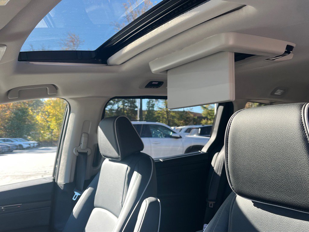 New 2026 Honda Odyssey Touring image 5