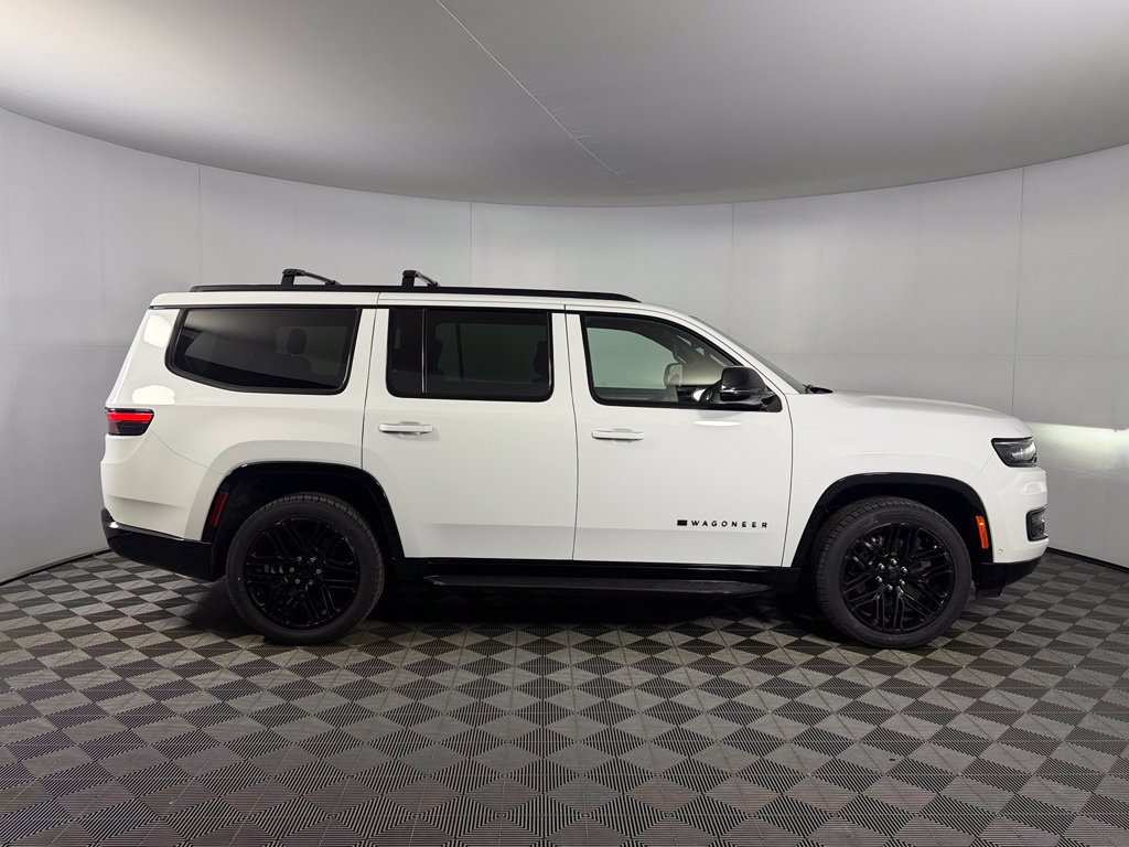 Used 2023 Jeep Wagoneer Series II AWD/4WD image 6