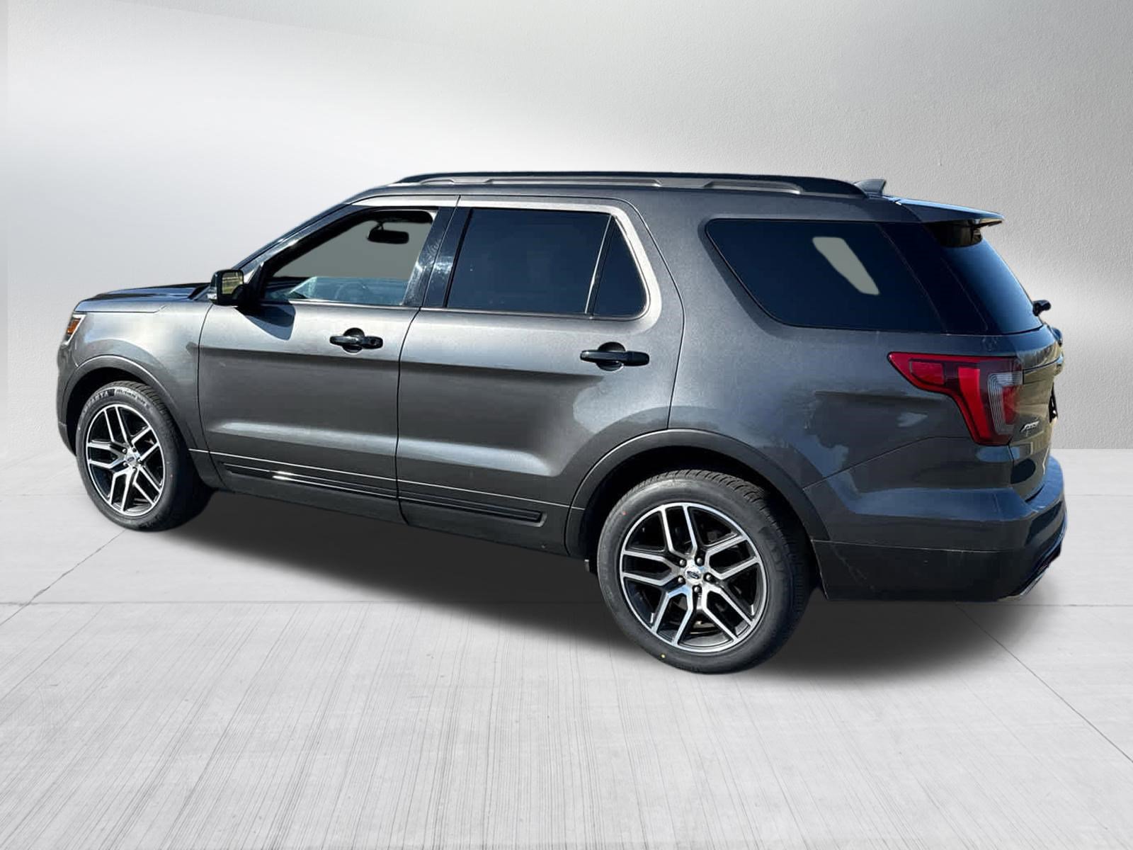 Used 2017 Ford Explorer Sport w/ Equipment Group 401A image 7