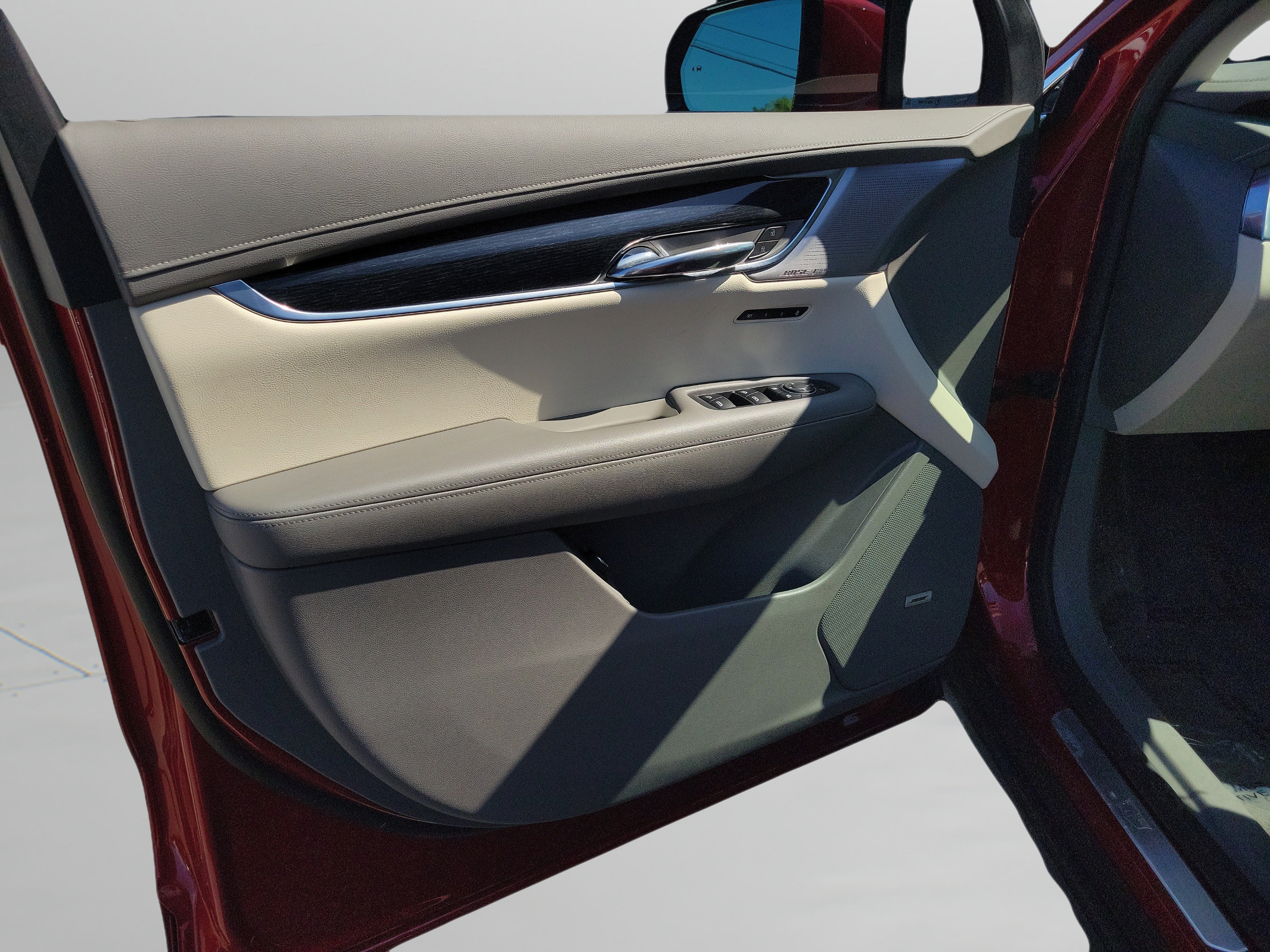 Used 2024 Cadillac XT6 Premium Luxury FWD image 15