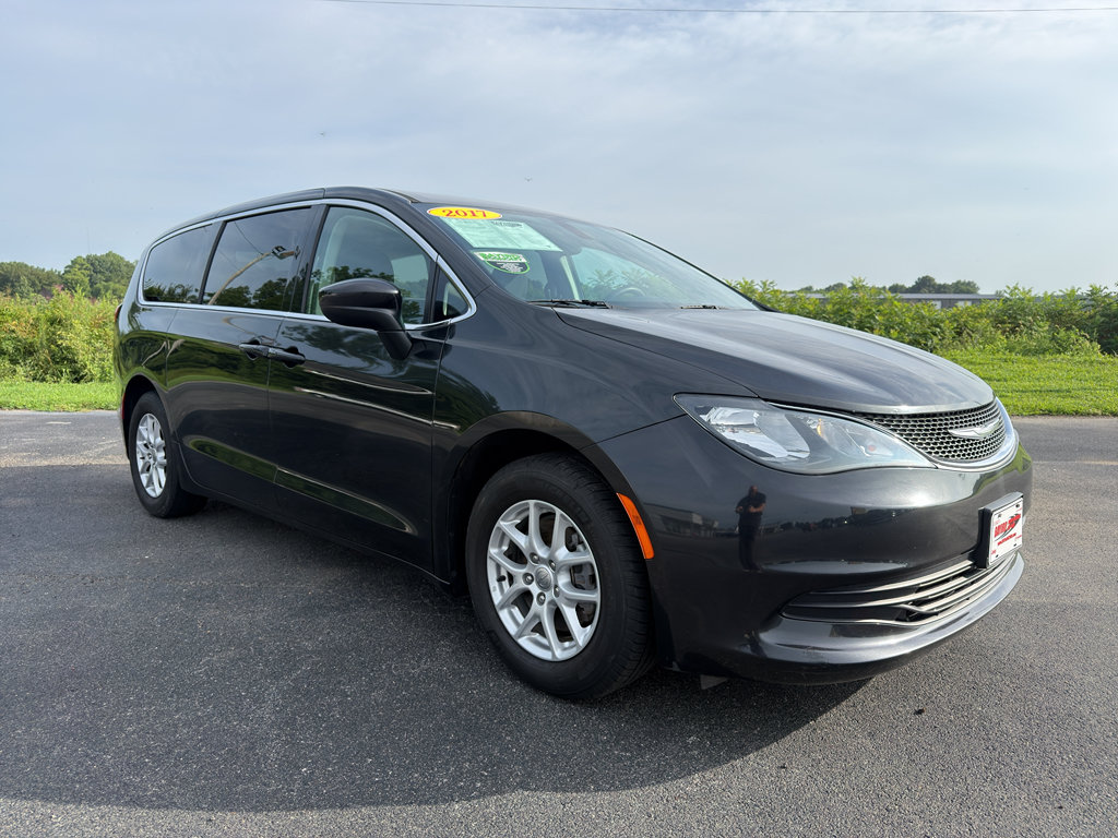 Used 2017 Chrysler Pacifica Touring