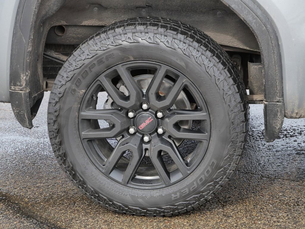 Used 2024 GMC Sierra 1500 Elevation w/ Preferred Package image 12