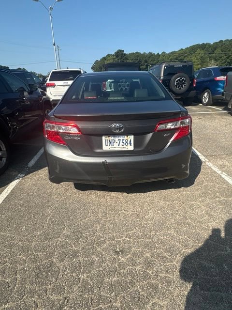 Used 2014 Toyota Camry SE FWD image 2