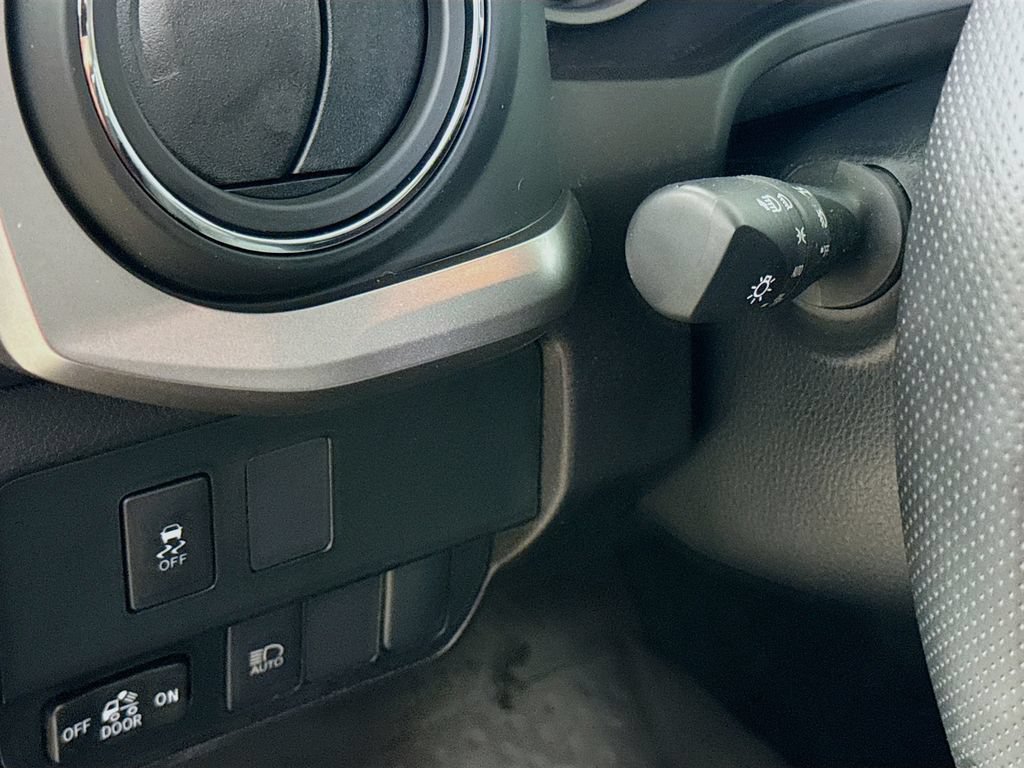 Certified 2023 Toyota Tacoma SR5 AWD/4WD image 10