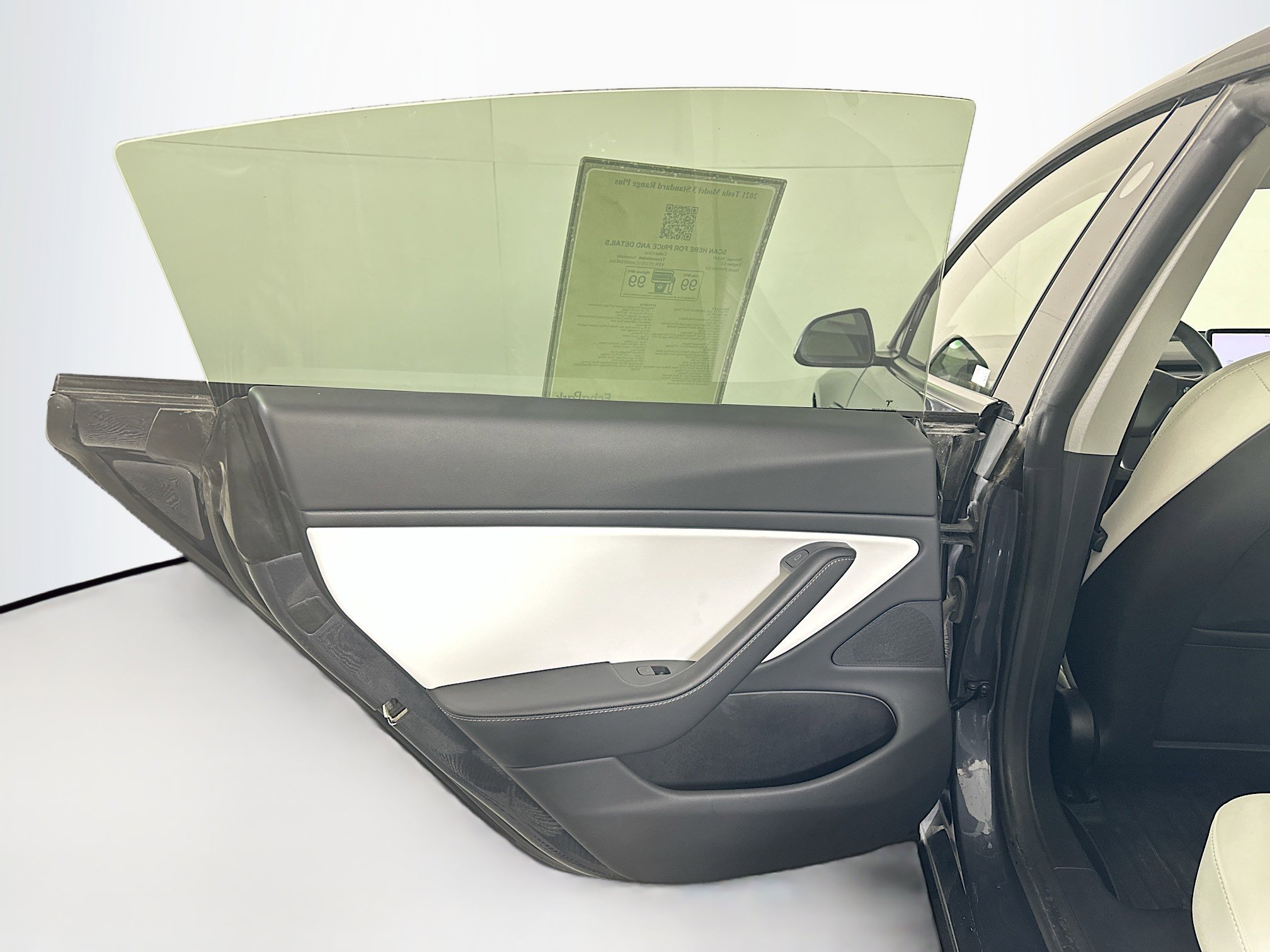 Used 2021 Tesla Model 3 Standard Range Plus image 26