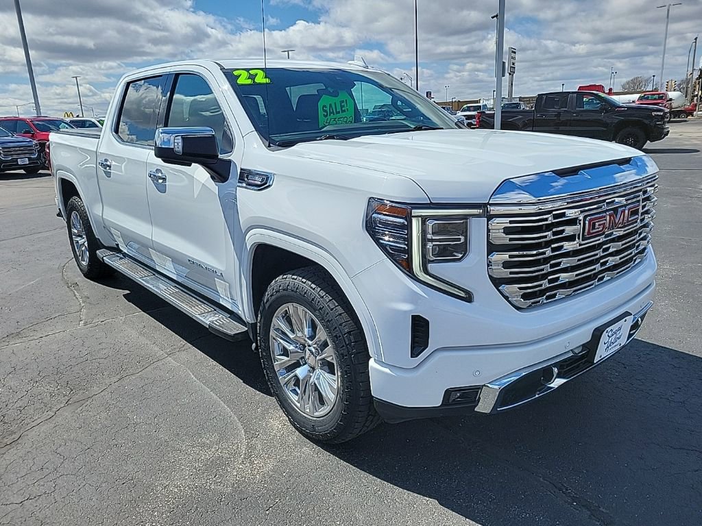 Used 2022 GMC Sierra 1500 Denali w/ Technology Package AWD/4WD image 3