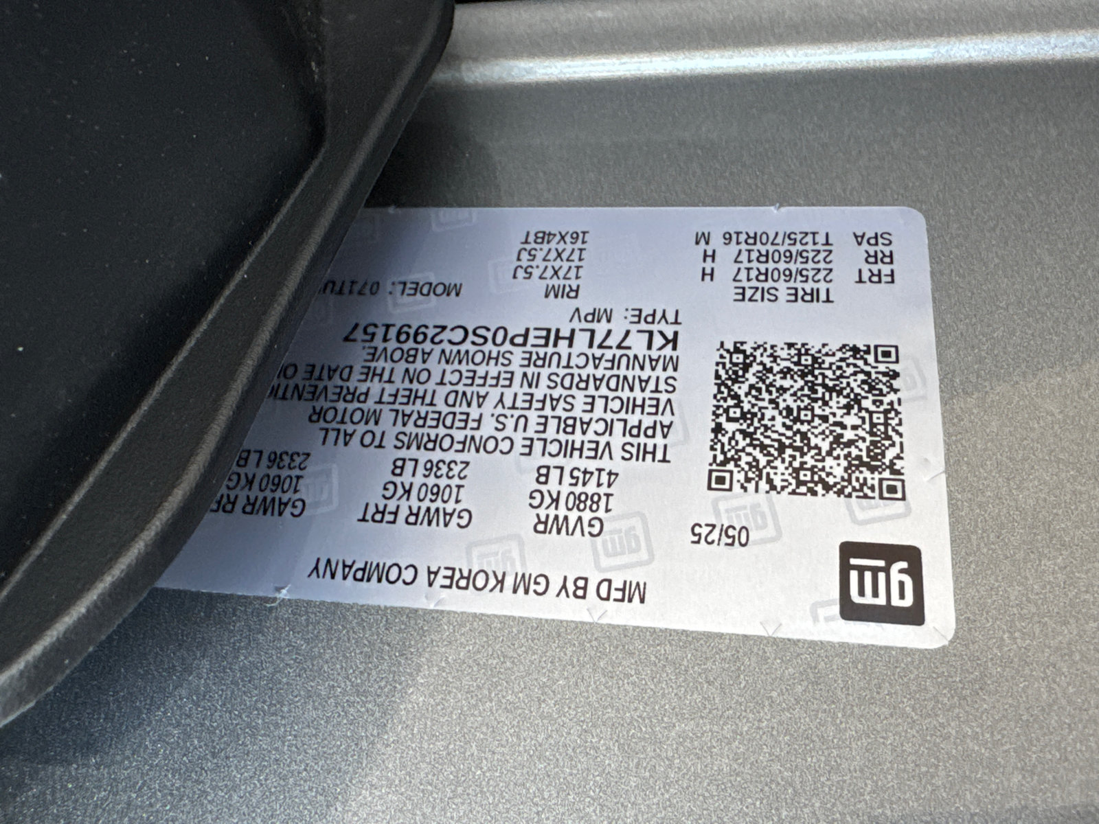 Used 2025 Chevrolet Trax LT FWD image 33