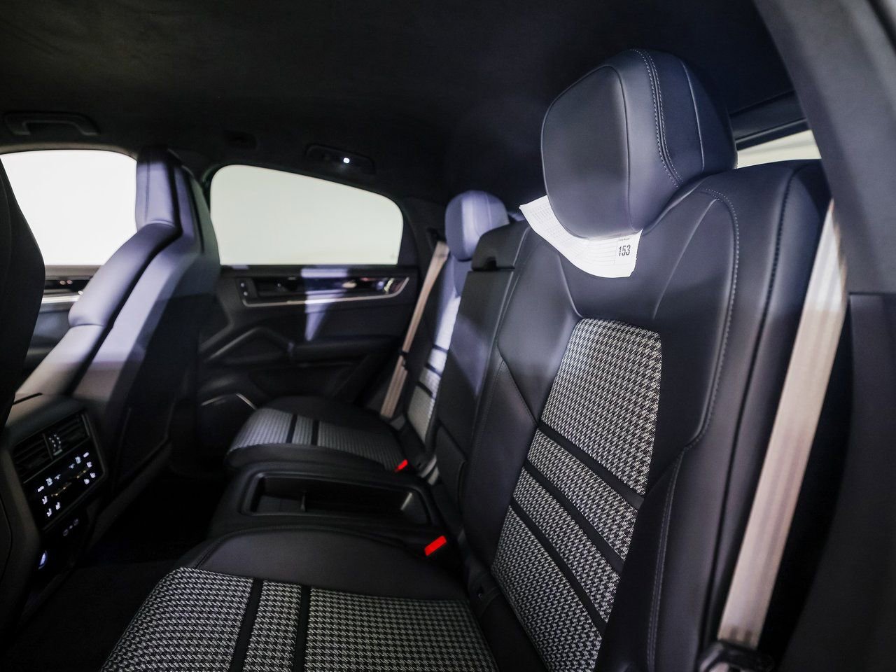 New 2026 Porsche Cayenne Turbo image 23