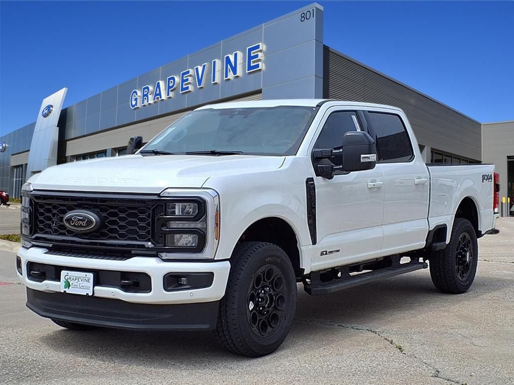 New 2026 Ford F250 Lariat w/ Black Appearance Package