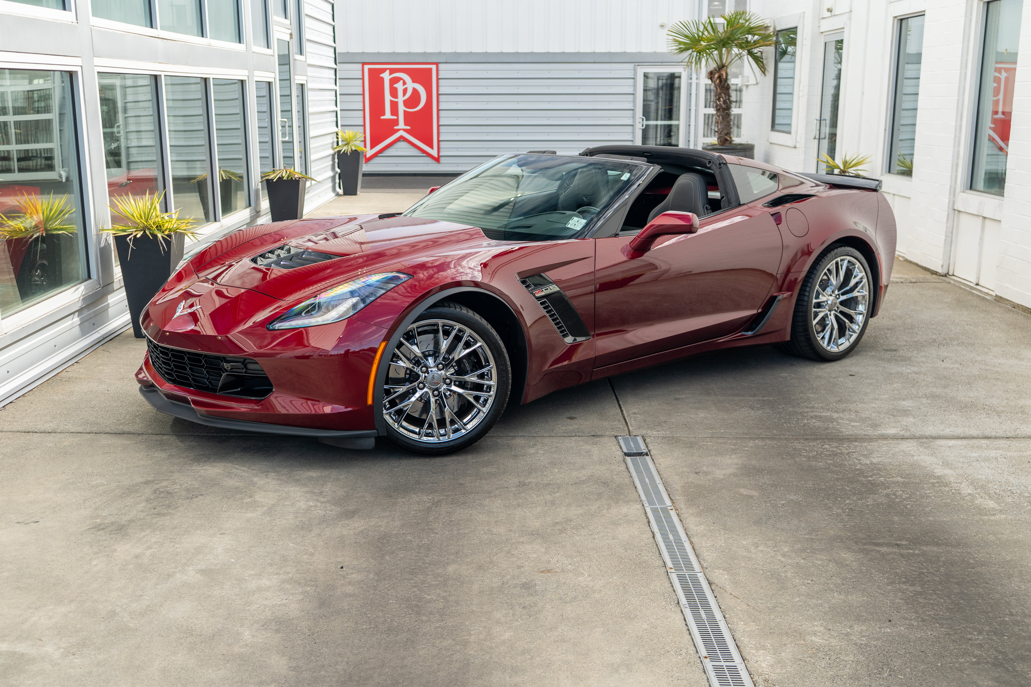 Used 2016 Chevrolet Corvette Z06 RWD image 2