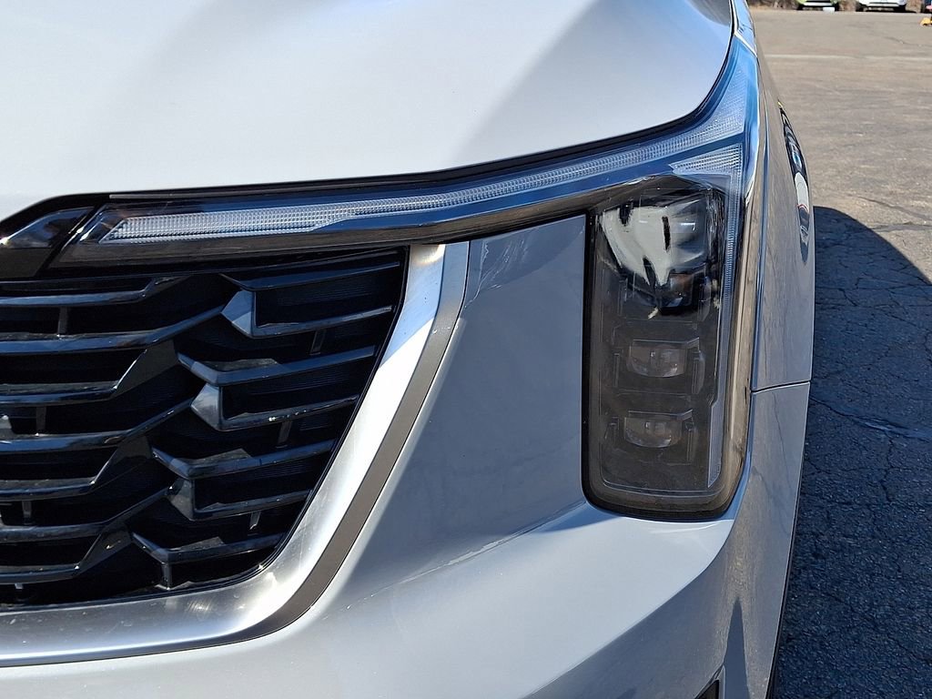 Certified 2025 Kia Sorento S image 9