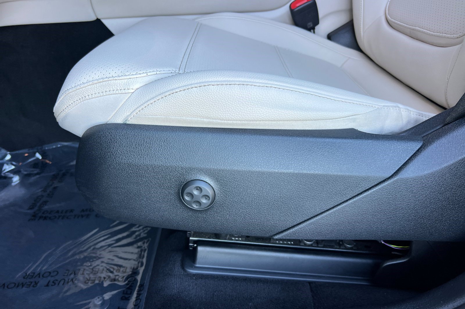 Certified 2024 Mercedes-Benz GLC 300 4MATIC image 14