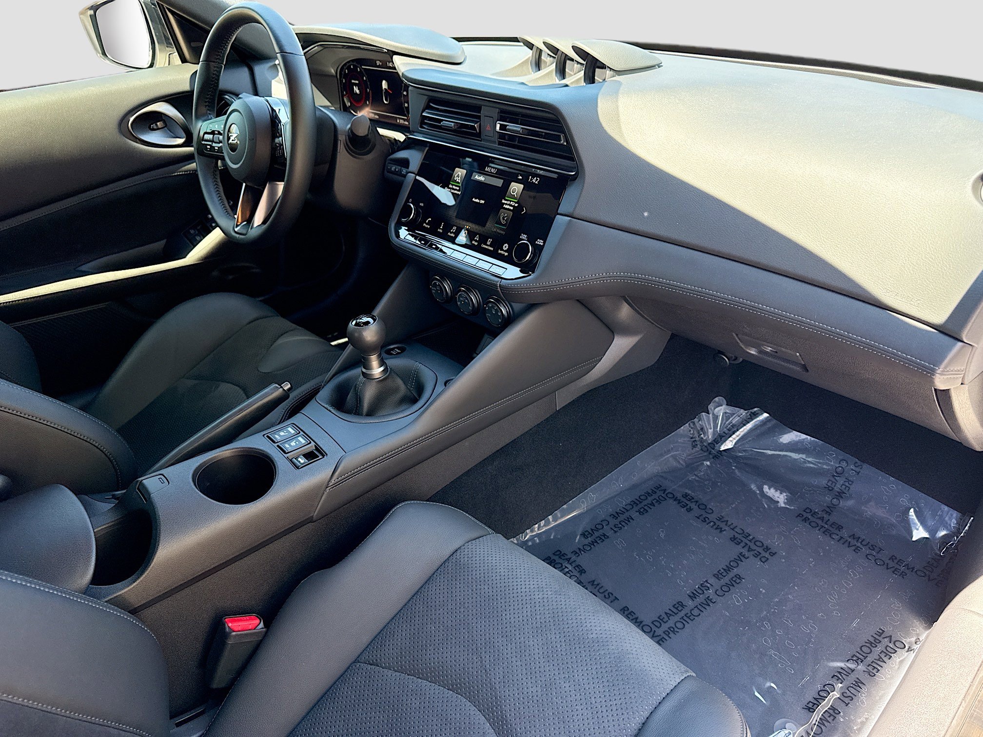 Used 2025 Nissan Z Performance w/ Floor Mat Package image 13