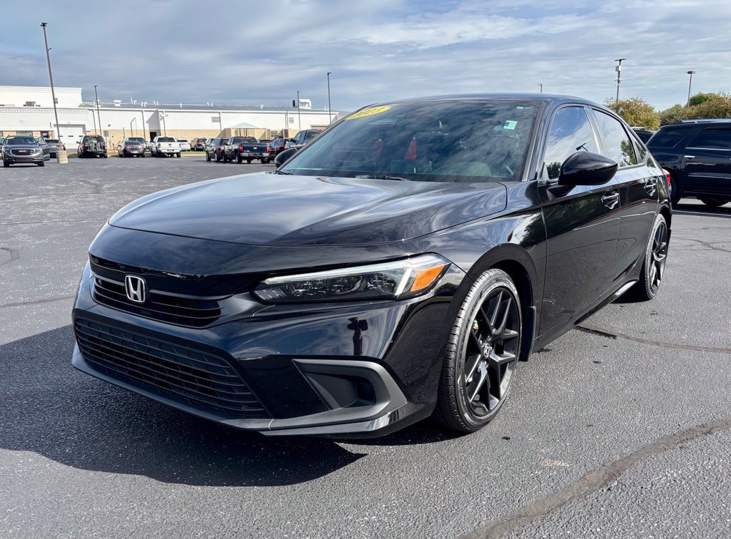 Used 2023 Honda Civic Sport image 2