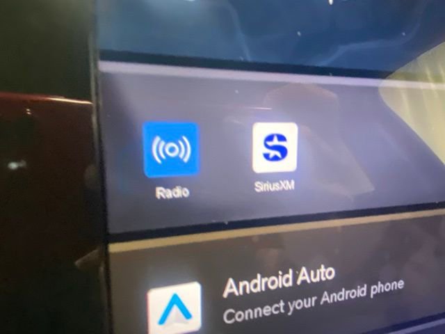 Certified 2025 Volvo XC40 B5 Core AWD/4WD image 19