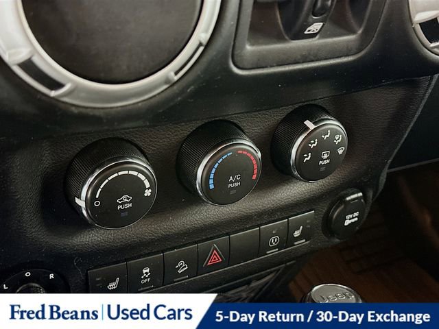 Used 2018 Jeep Wrangler Unlimited Sahara w/ Connectivity Group image 15