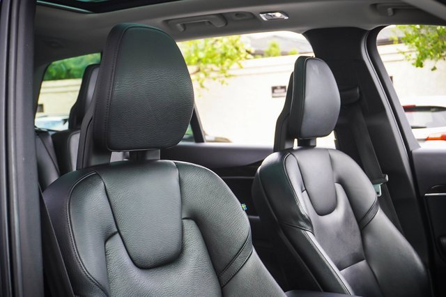 Used 2016 Volvo XC90 T6 Momentum w/ Protection Package Plus image 25