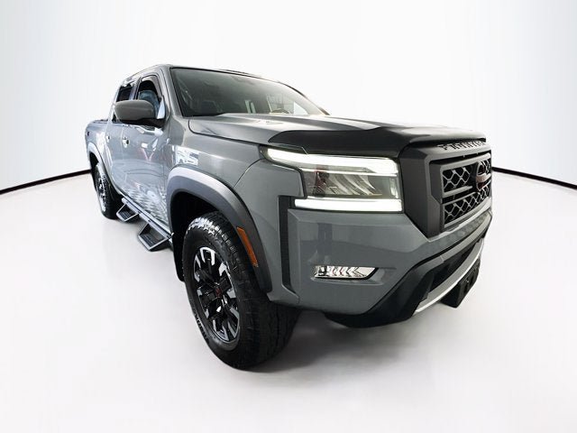 Used 2022 Nissan Frontier PRO-4X w/ Technology Package AWD/4WD image 3