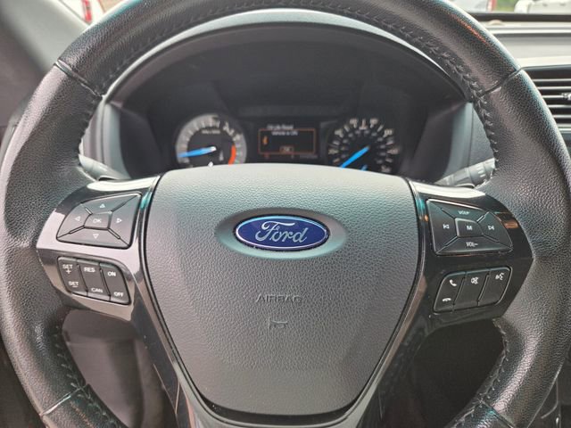 Used 2017 Ford Explorer XLT FWD image 23