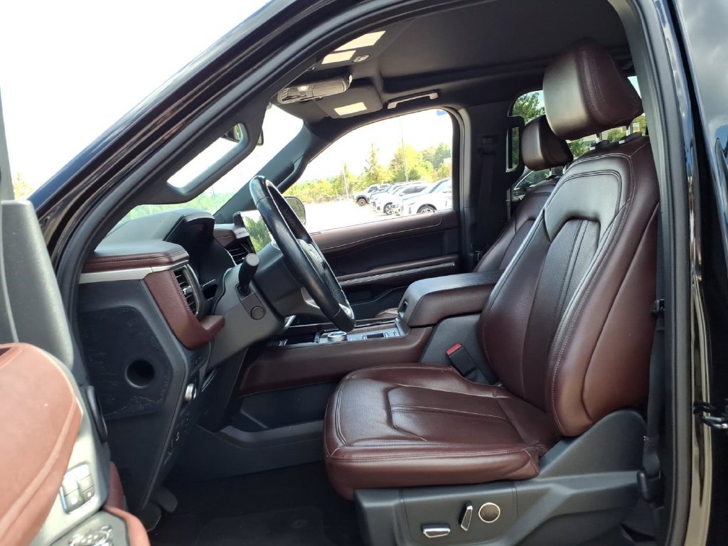 Used 2022 Ford Expedition Limited RWD image 18