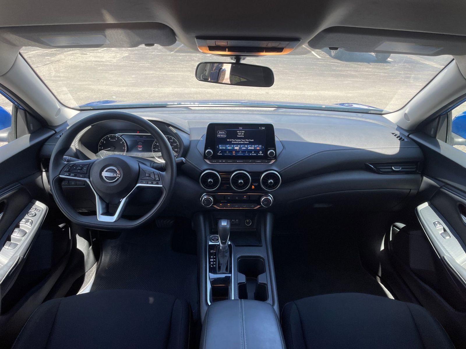 Used 2025 Nissan Sentra SV image 31