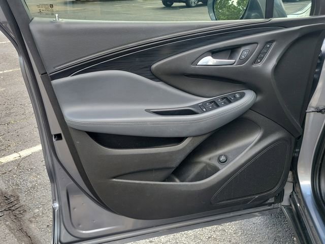 Used 2020 Buick Envision Essence w/ Experience Buick Package FWD image 19