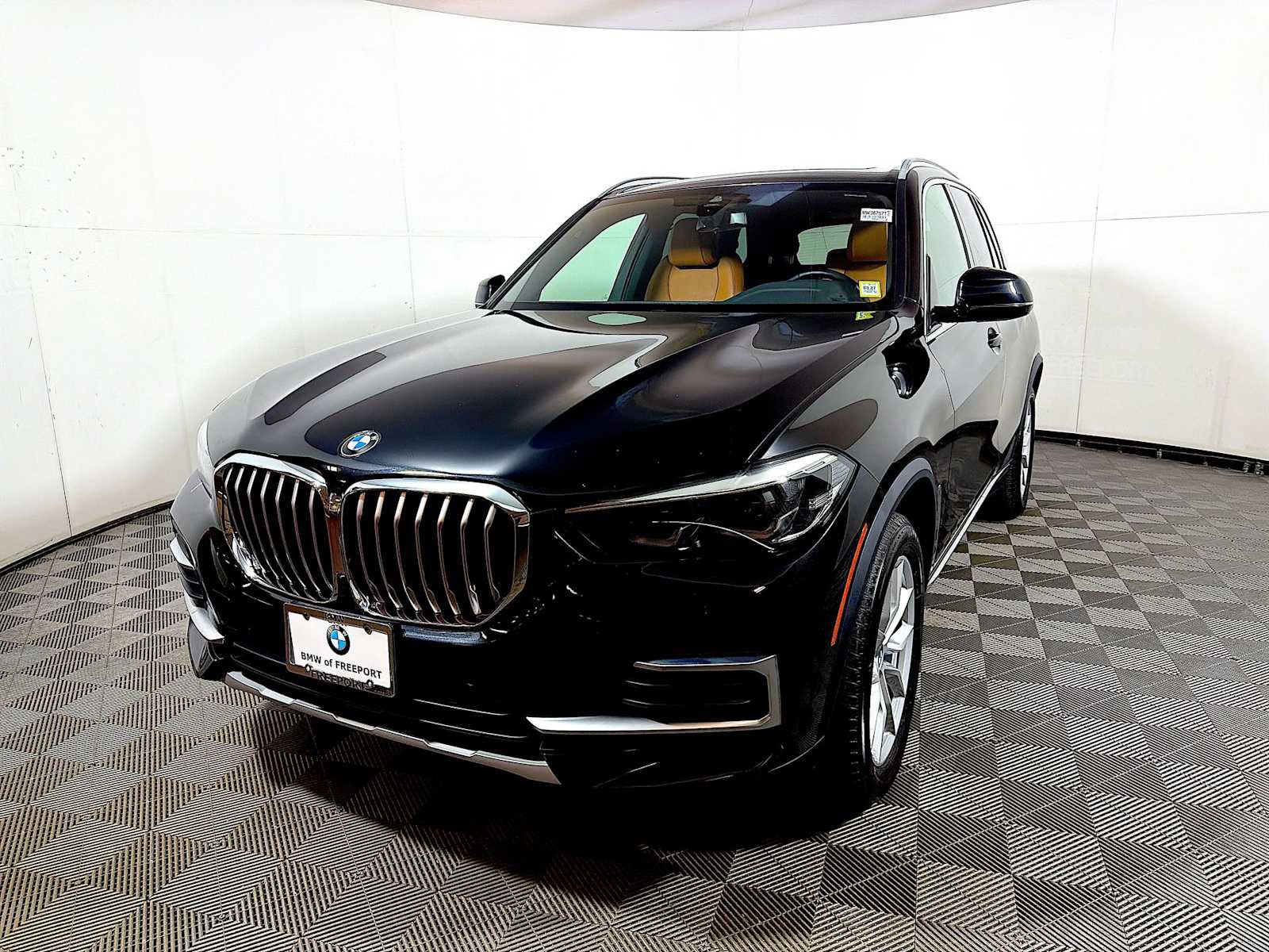 Used 2022 BMW X5 xDrive40i w/ Climate Comfort Package image 3