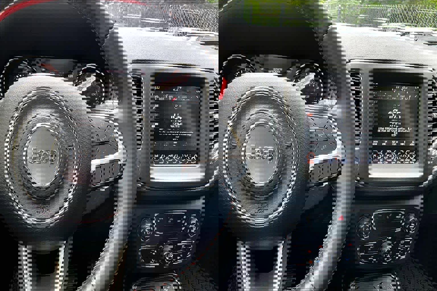 Used 2020 Jeep Compass Trailhawk AWD/4WD image 24