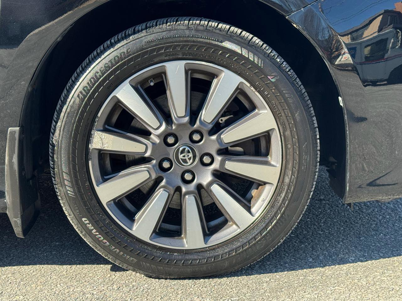 Used 2018 Toyota Sienna Limited Premium image 26