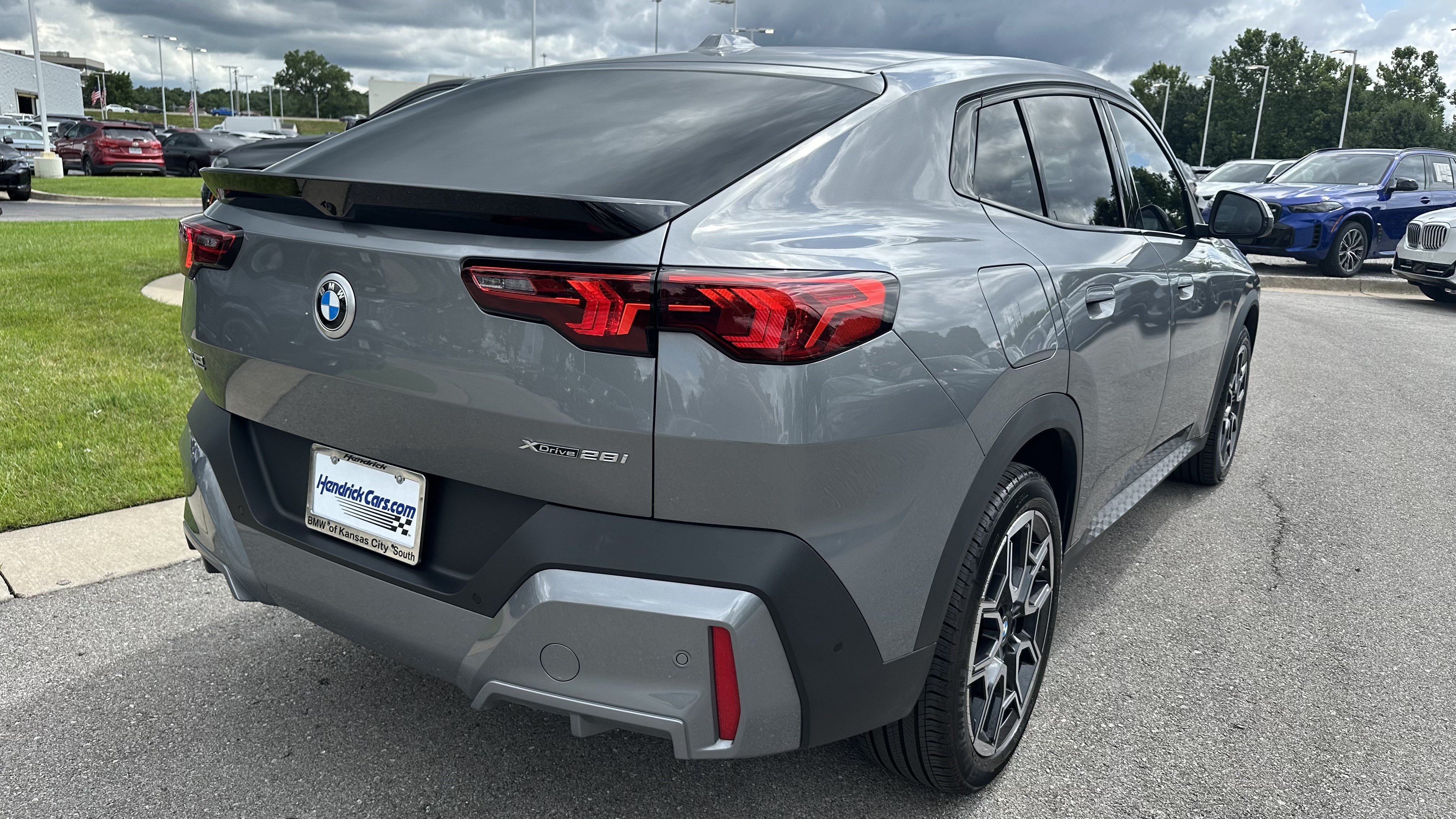 Certified 2025 BMW X2 xDrive28i w/ Technology Package AWD/4WD image 10