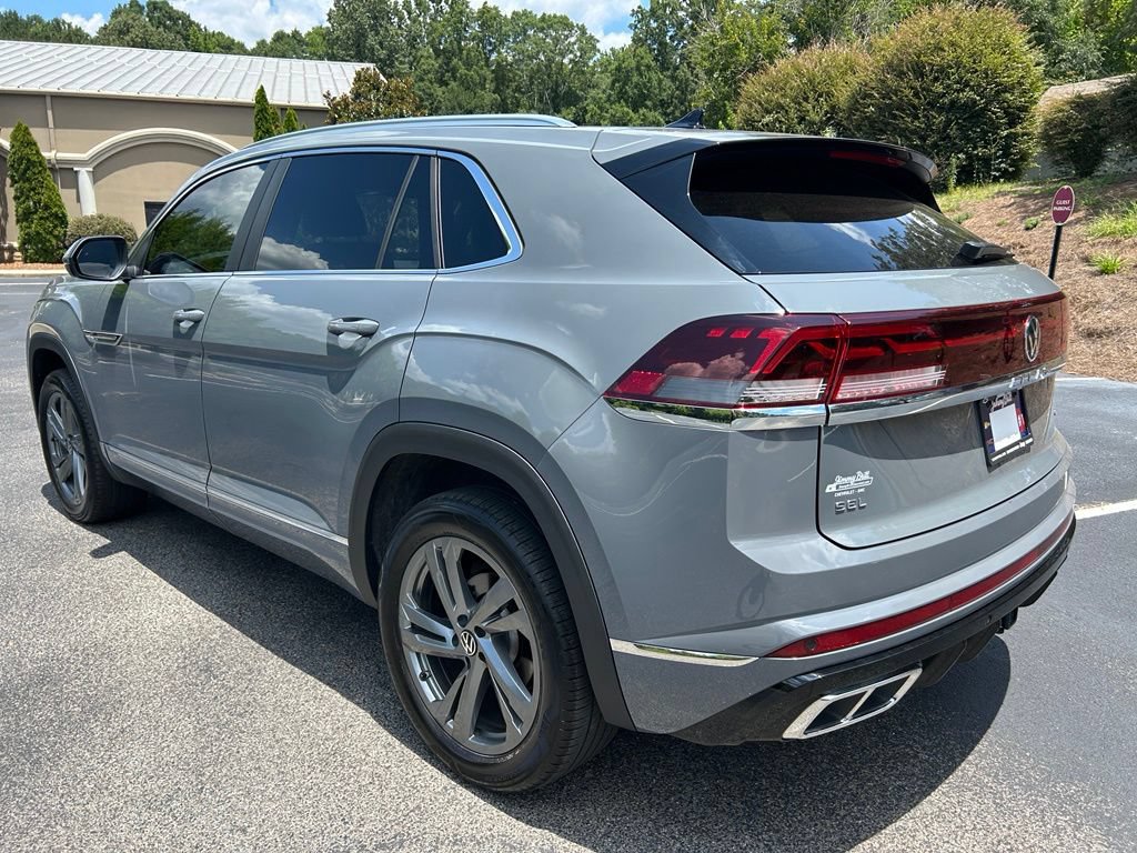 Used 2024 Volkswagen Atlas Cross Sport SEL R-Line AWD/4WD image 19