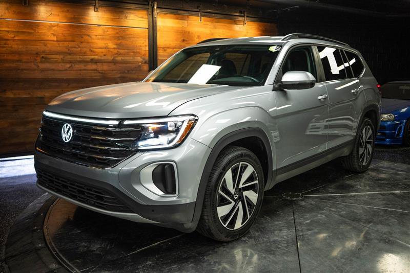 Used 2024 Volkswagen Atlas SE FWD image 2