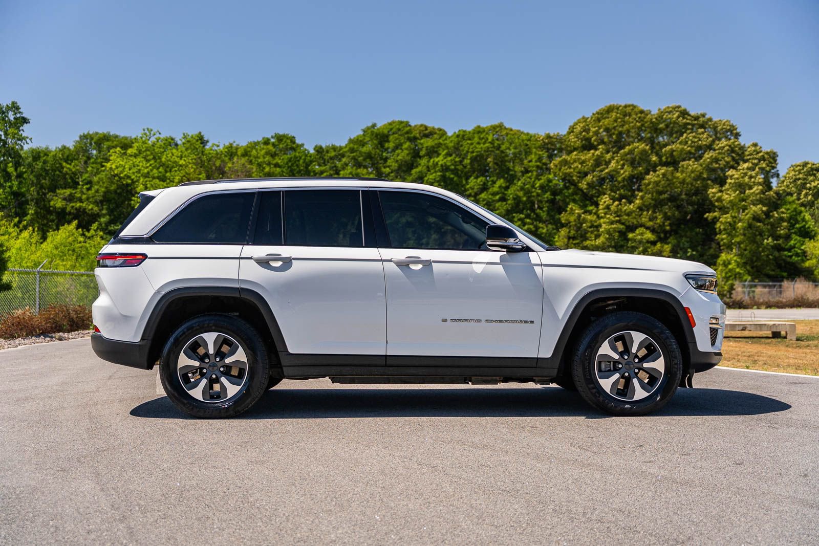 Used 2023 Jeep Grand Cherokee 4WD 4xe image 8