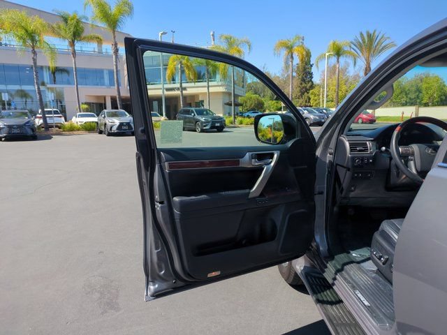 Used 2012 Lexus GX 460 Premium AWD/4WD image 14