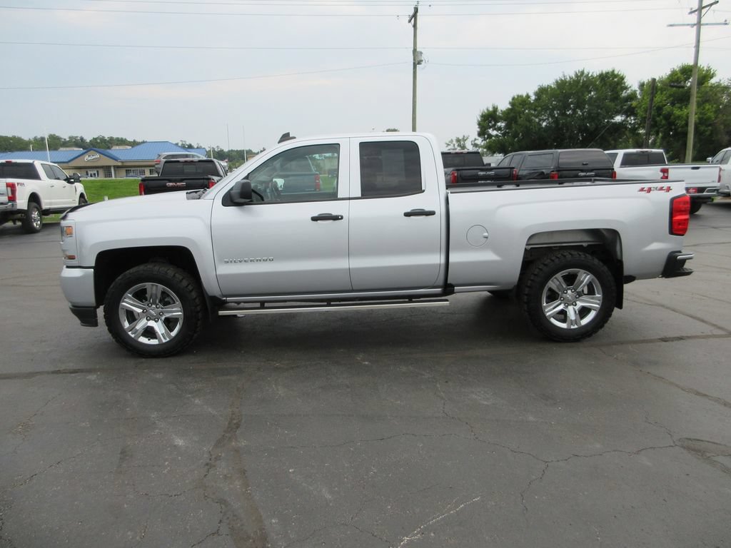 Certified 2019 Chevrolet Silverado 1500 Custom w/ Custom Convenience Package AWD/4WD image 9