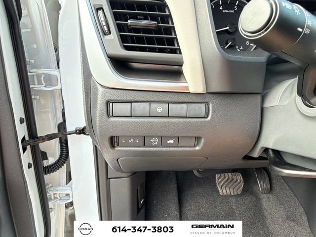 New 2026 Nissan Rogue Dark Armor AWD/4WD image 19