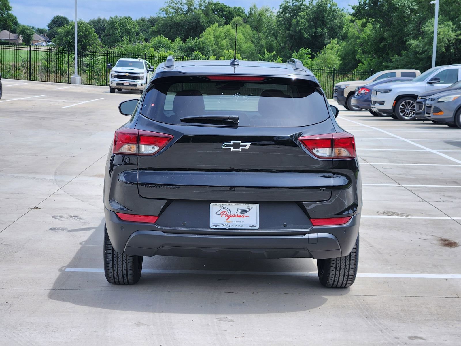 New 2026 Chevrolet TrailBlazer LT w/ Convenience Package FWD image 8