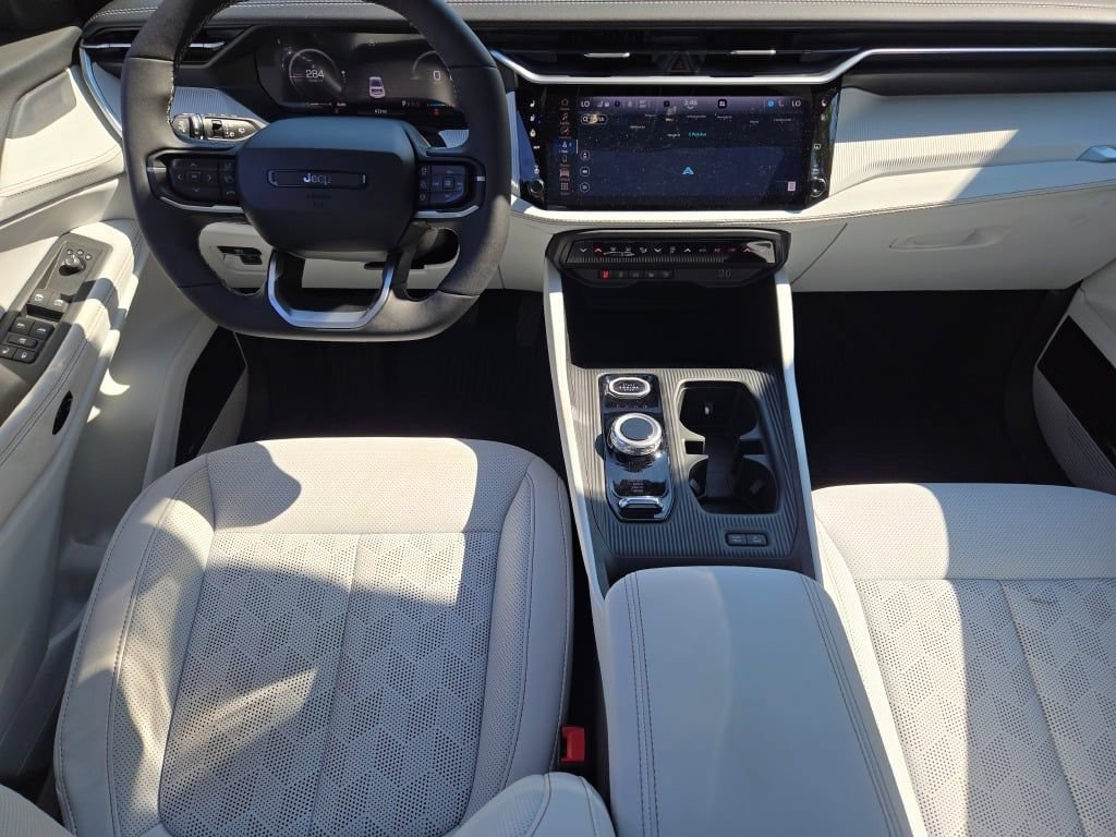 New 2026 Jeep Cherokee Overland w/ Advanced Pro Tech Group AWD/4WD video 2