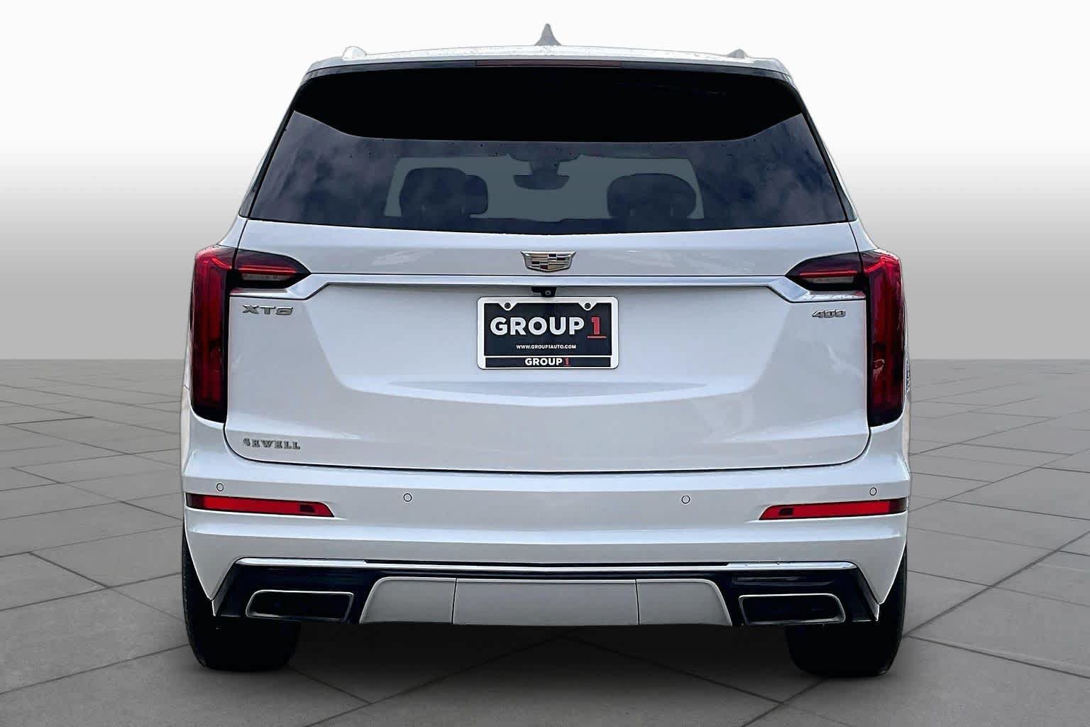 Used 2021 Cadillac XT6 Premium Luxury w/ Platinum Package FWD image 4