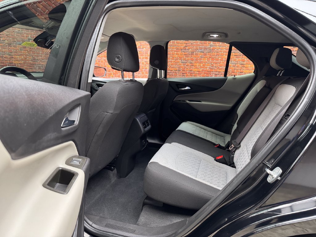 Used 2023 Chevrolet Equinox LS w/ LS Convenience Package FWD image 21