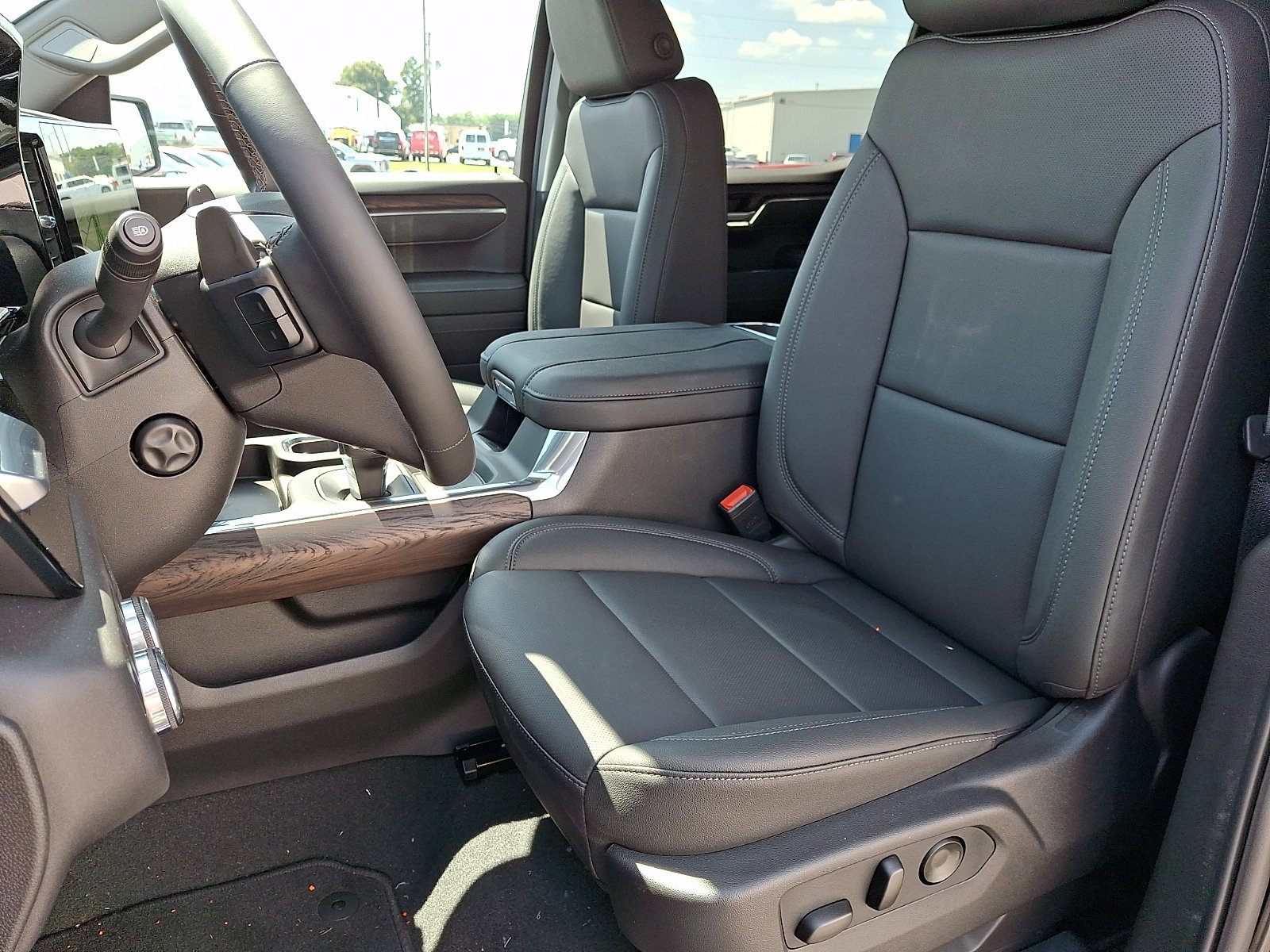 New 2026 GMC Sierra 1500 SLT w/ SLT Premium Plus Package AWD/4WD image 6
