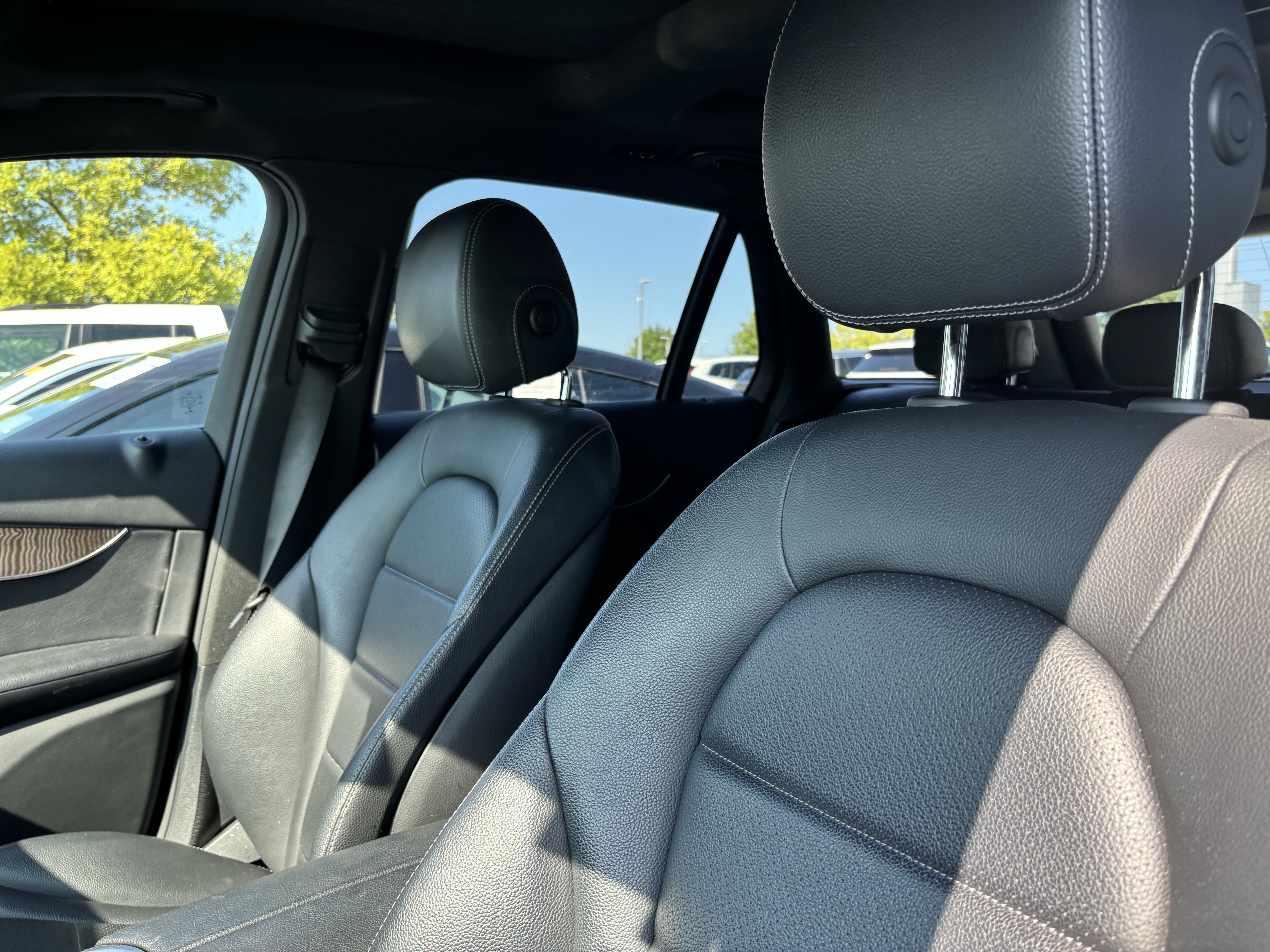 Used 2018 Mercedes-Benz GLC 300 4MATIC image 16